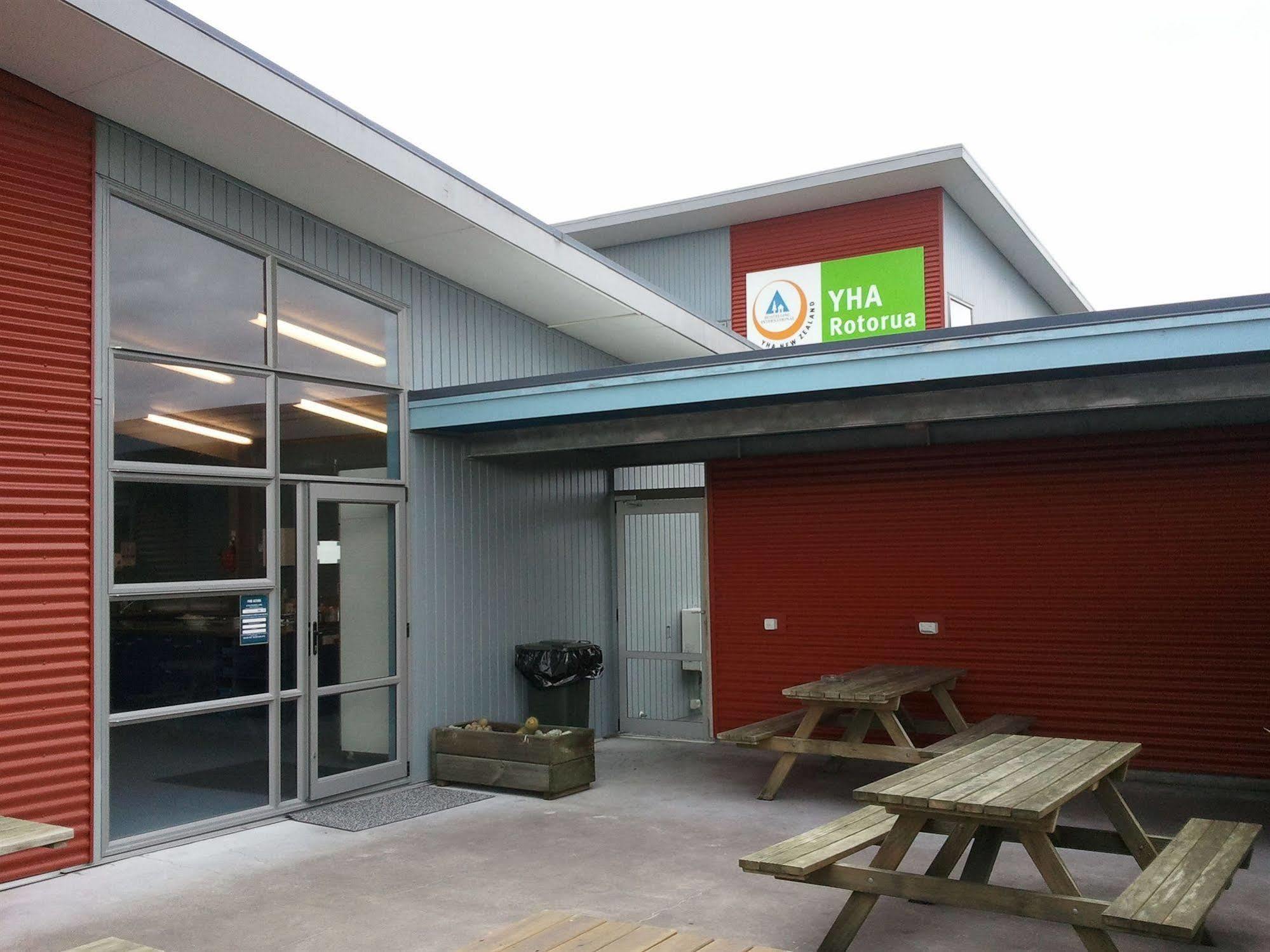 Haka House Rotorua Hostel Ngoại thất bức ảnh Rotorua YHA